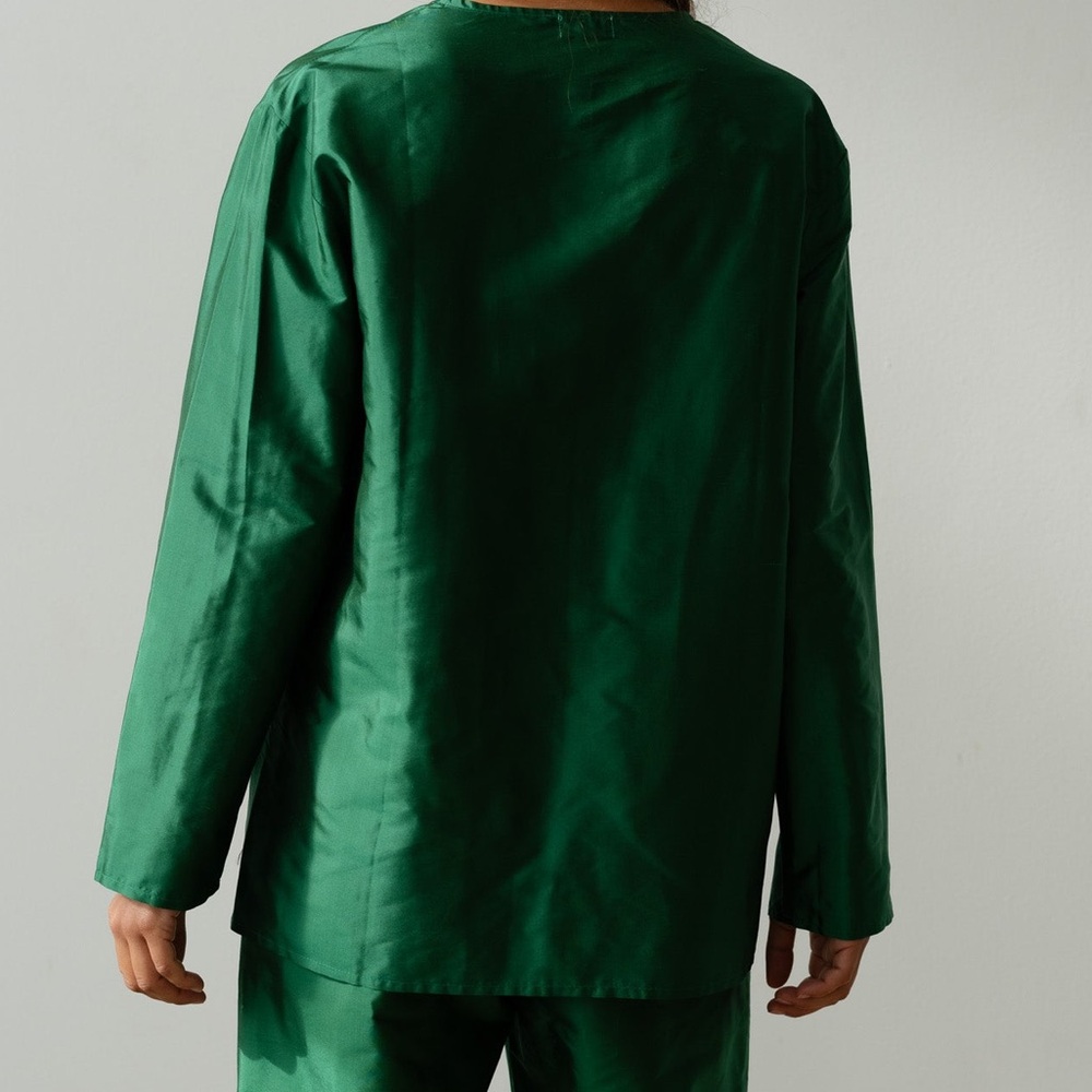 DONNI. Emerald Green Silk V-Neck Button Top - Picture 7 of 9